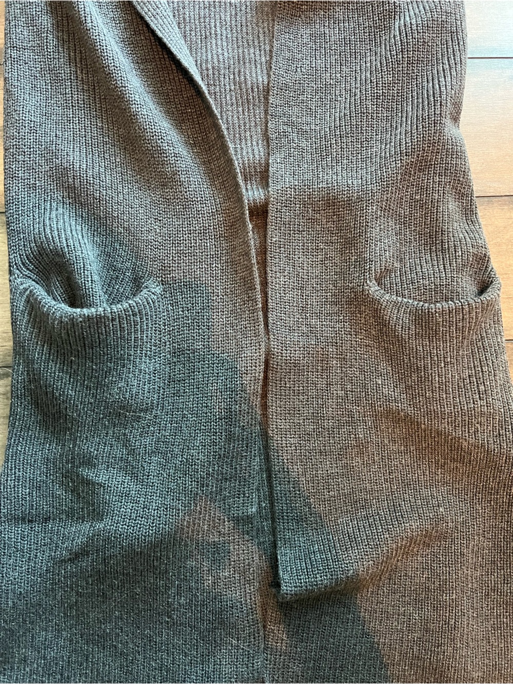 ARITZIA Wilfred 100% Merino Wool Dark Grey Long Sweater Vest Women’s Small - Picture 8 of 9